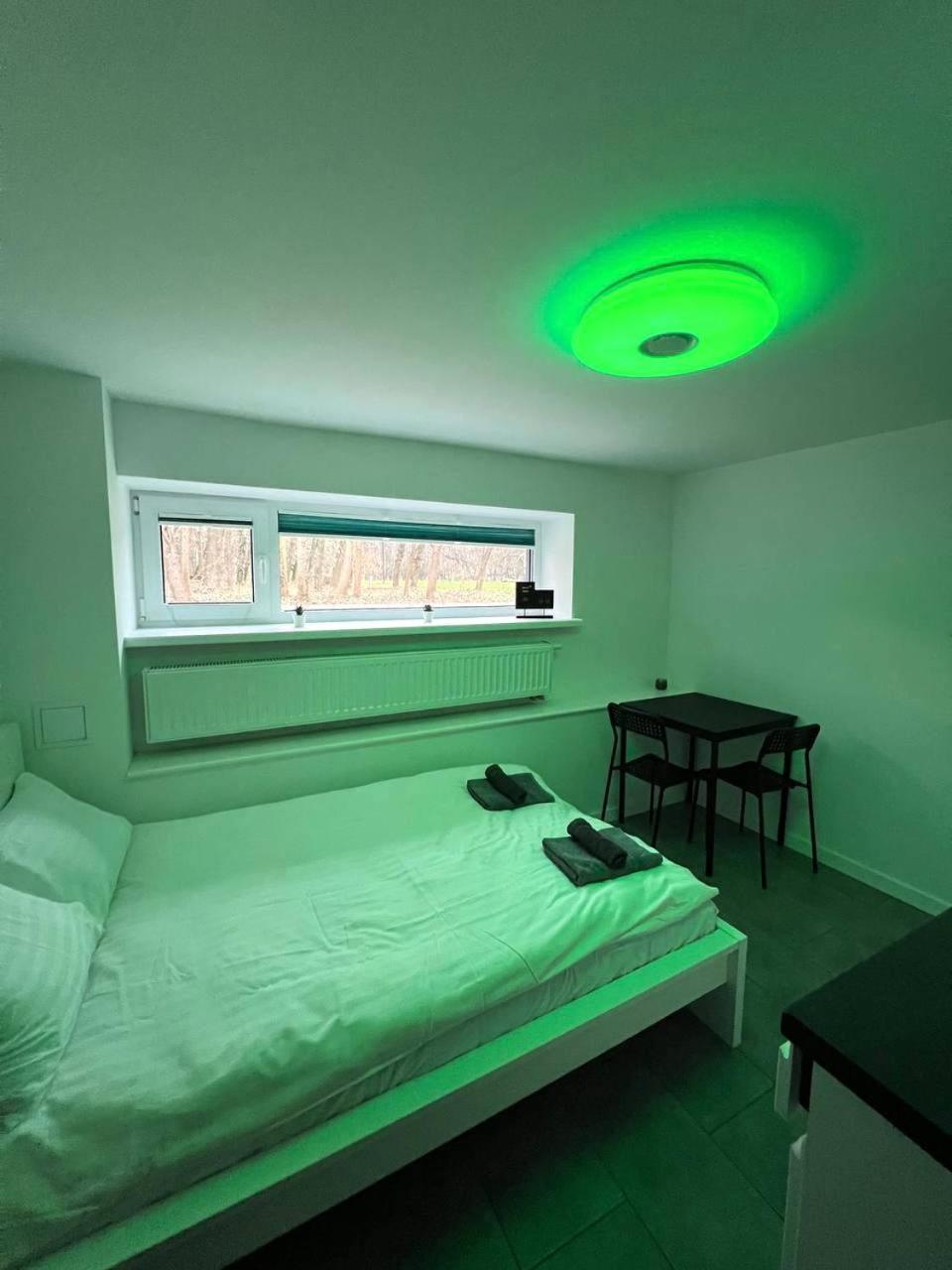 The Park Suites Varsavia Esterno foto